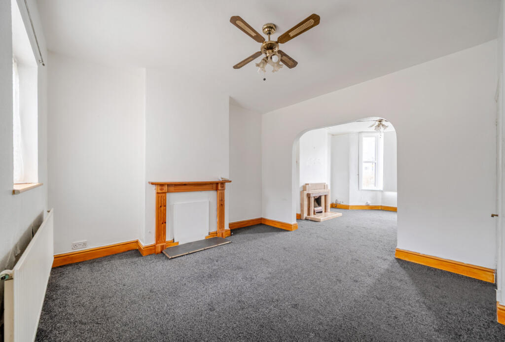 1371152-6-68f24cf...