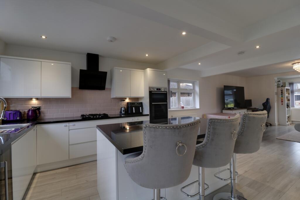 Kitchen b