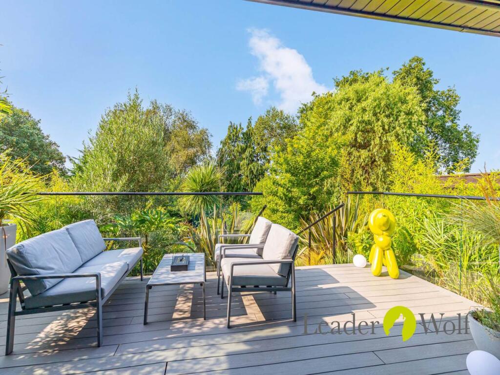 Garden deck