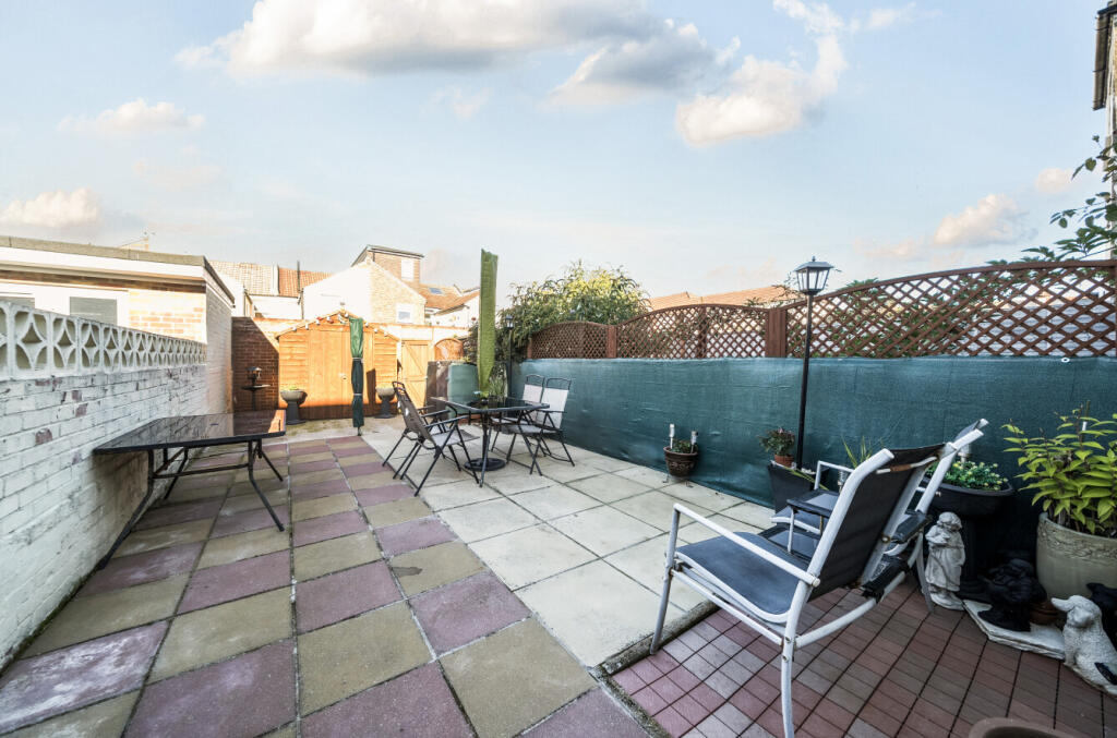 1348631-20-68d27f...