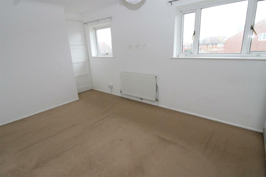 bedroom one.JPG