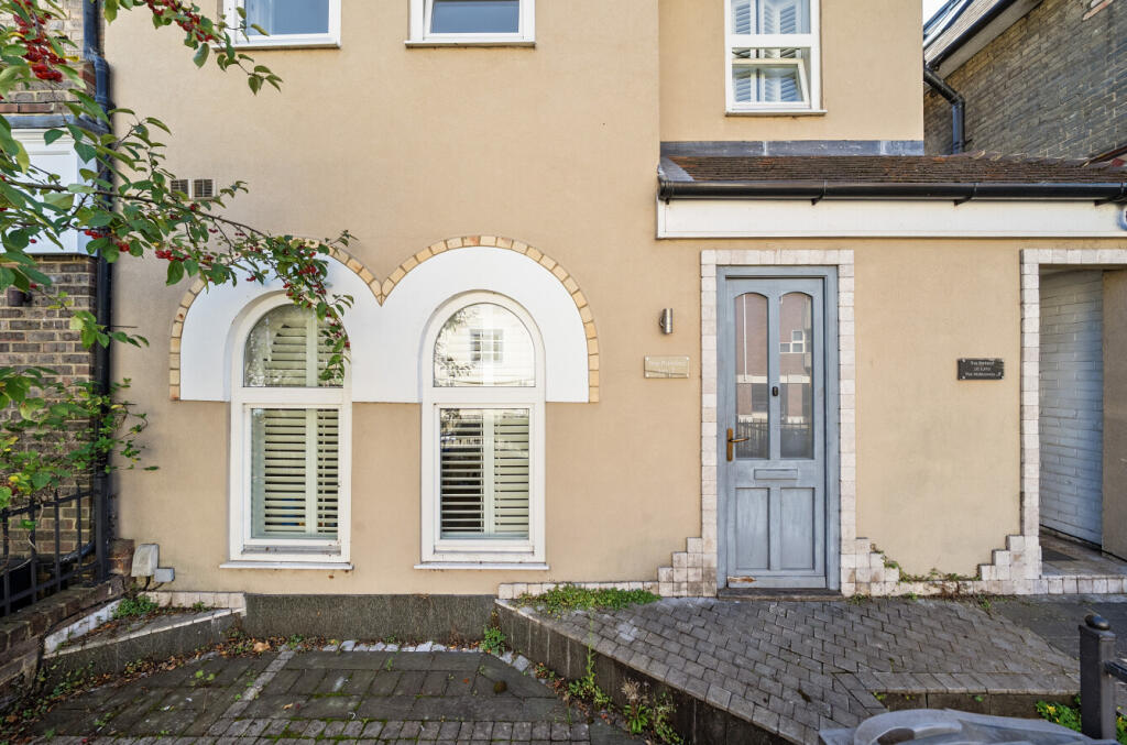 1361944-1-68dbe07...