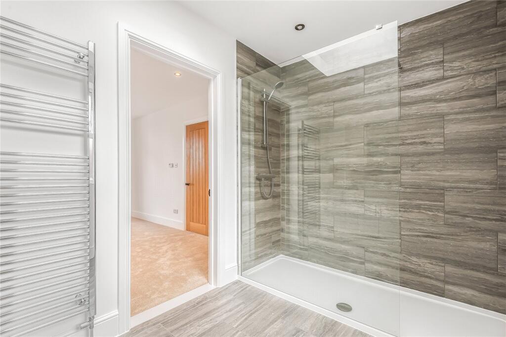 En Suite Shower Room