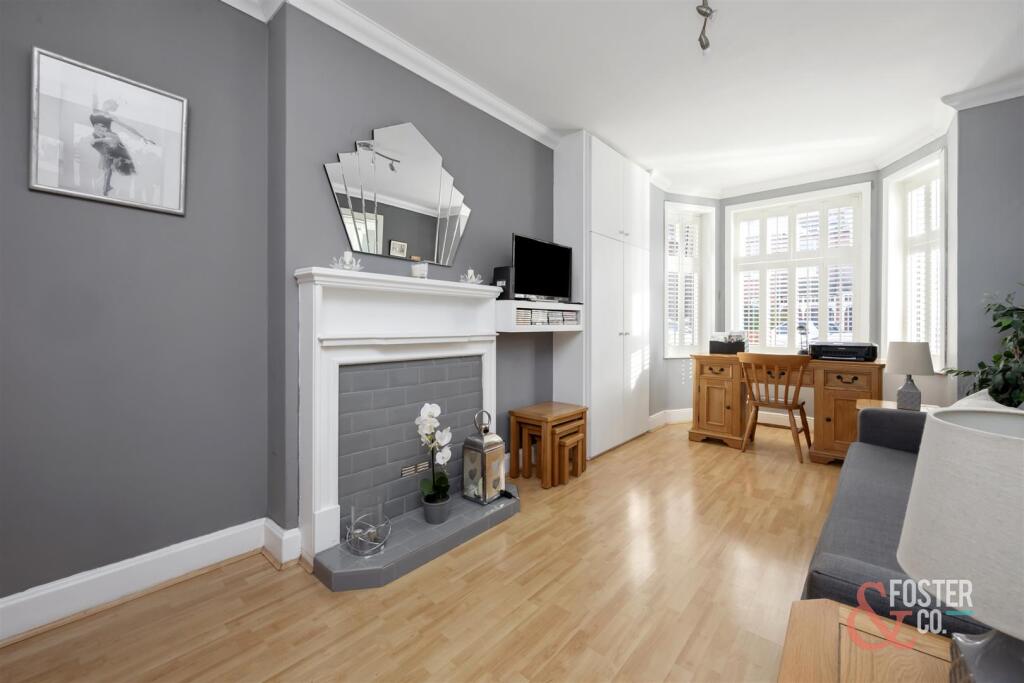 Montefiore Road, 32-009.jpg