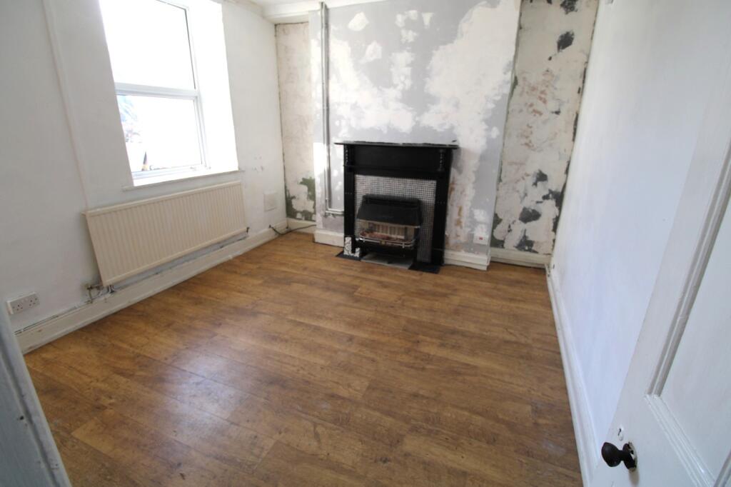 Sitting Room/Dining Room