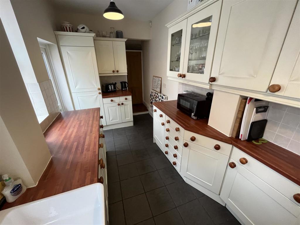 Kitchen Aspect 4.jpg
