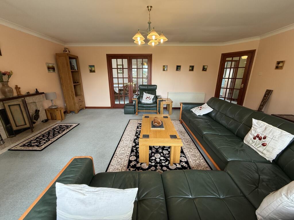 Lounge b.JPG