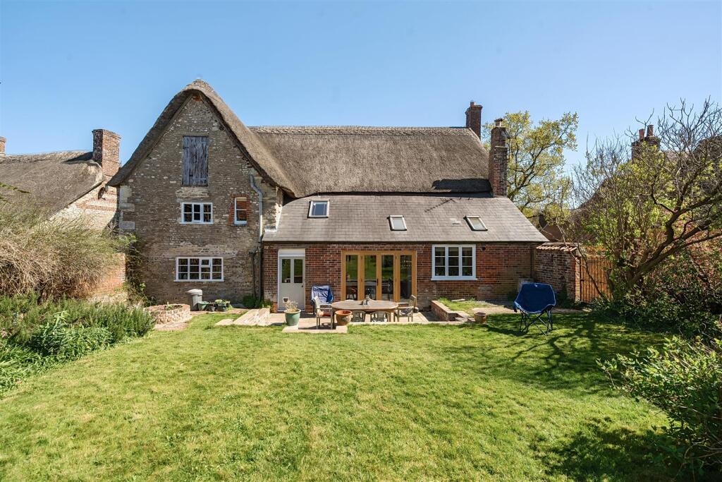 Rear Aspect / Garden