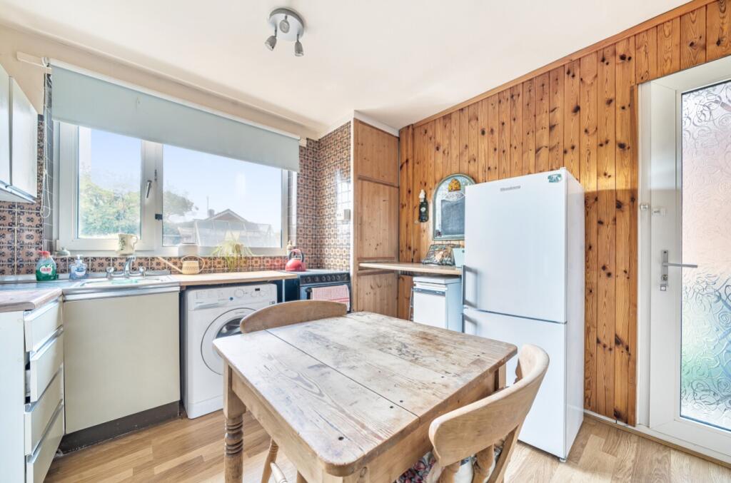 1321037-7-686d52d3ad5de