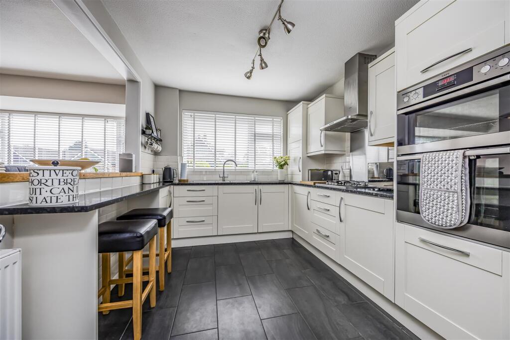 1 Helston Drive, Emsworth-PorticoMarketing-Nexa-31