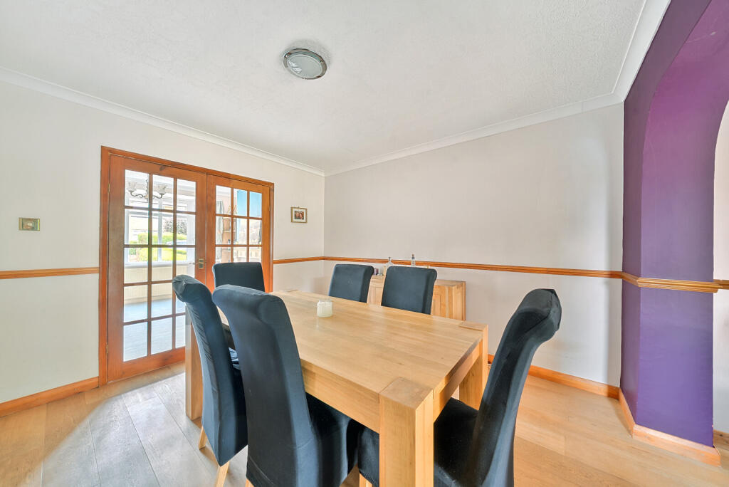 1298515-37-684978...