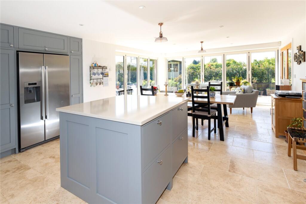Kitchen/Breakfast