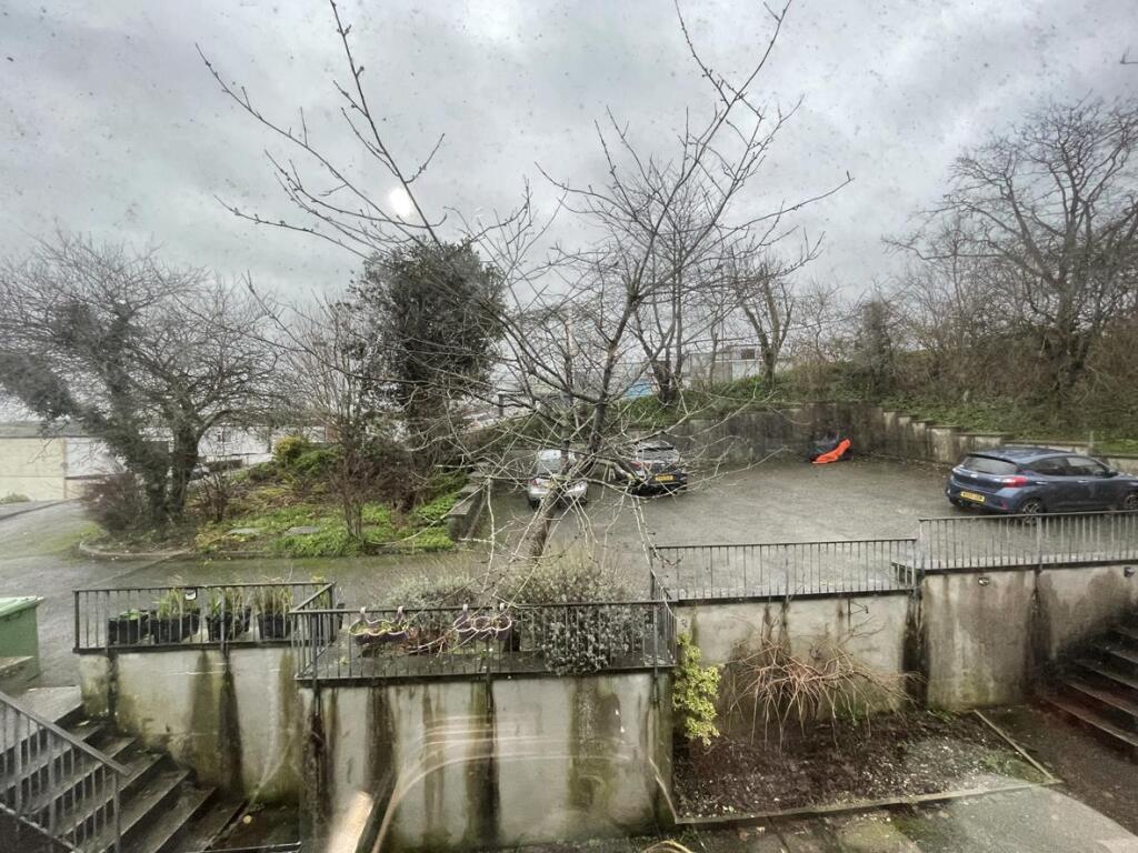 Mosses Court 6 - Front Outlook.jpg