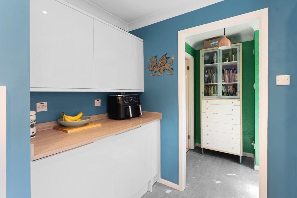 45 Hawthorn Crescent 30.jpg
