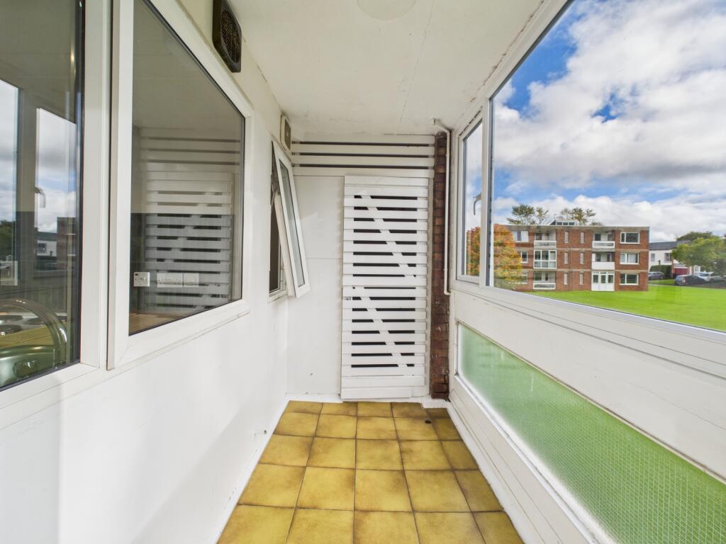 CAM02023G0-PR0176-STILL006