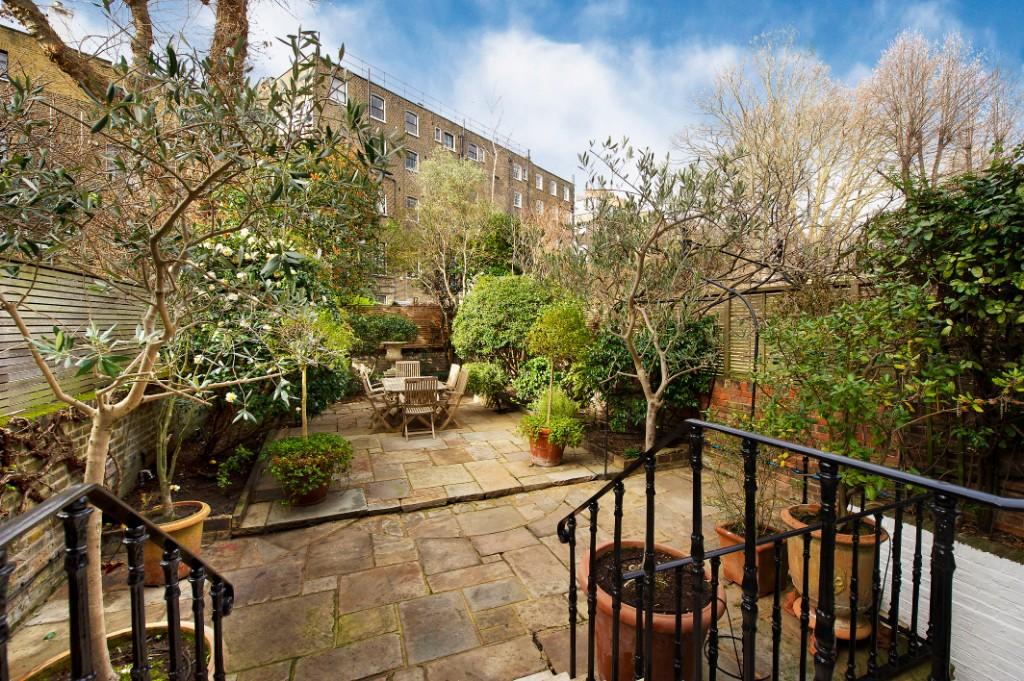 West Facing Garden