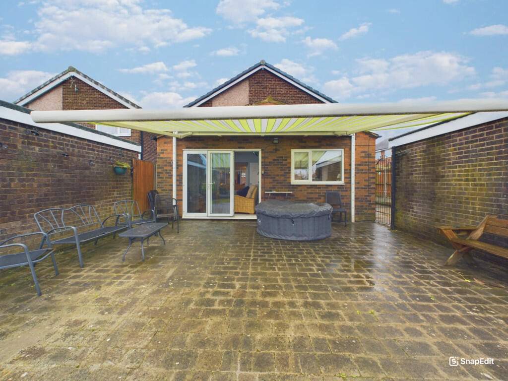 snapedit_17377233...