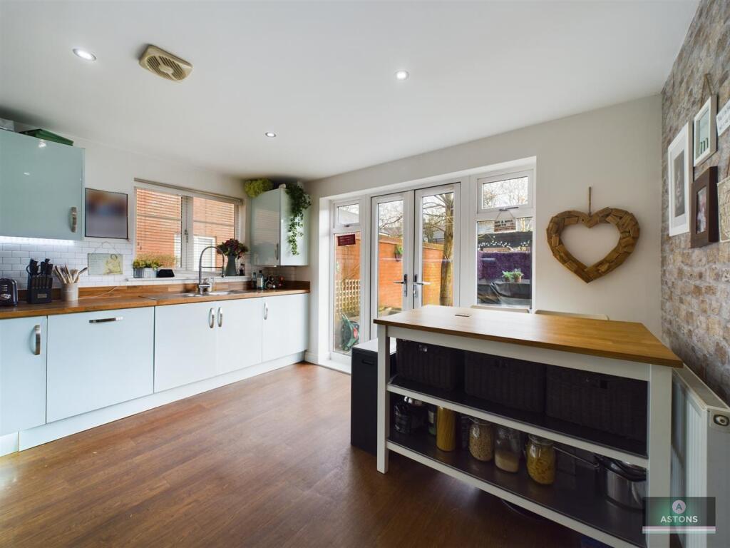 Kitchen/Breakfast Room