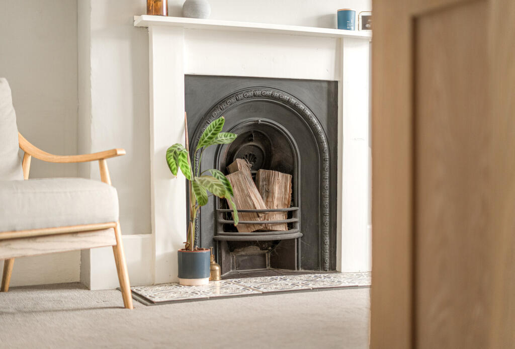 36-6822450f84fcc-...