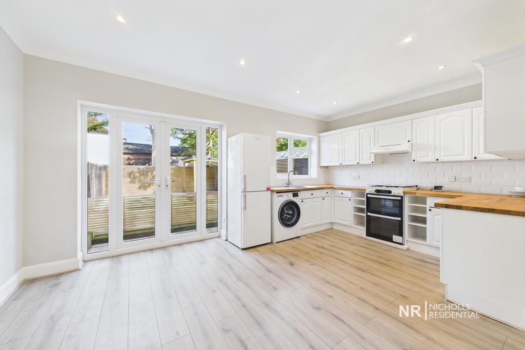 Kitchen/Dining Room Extra Photo