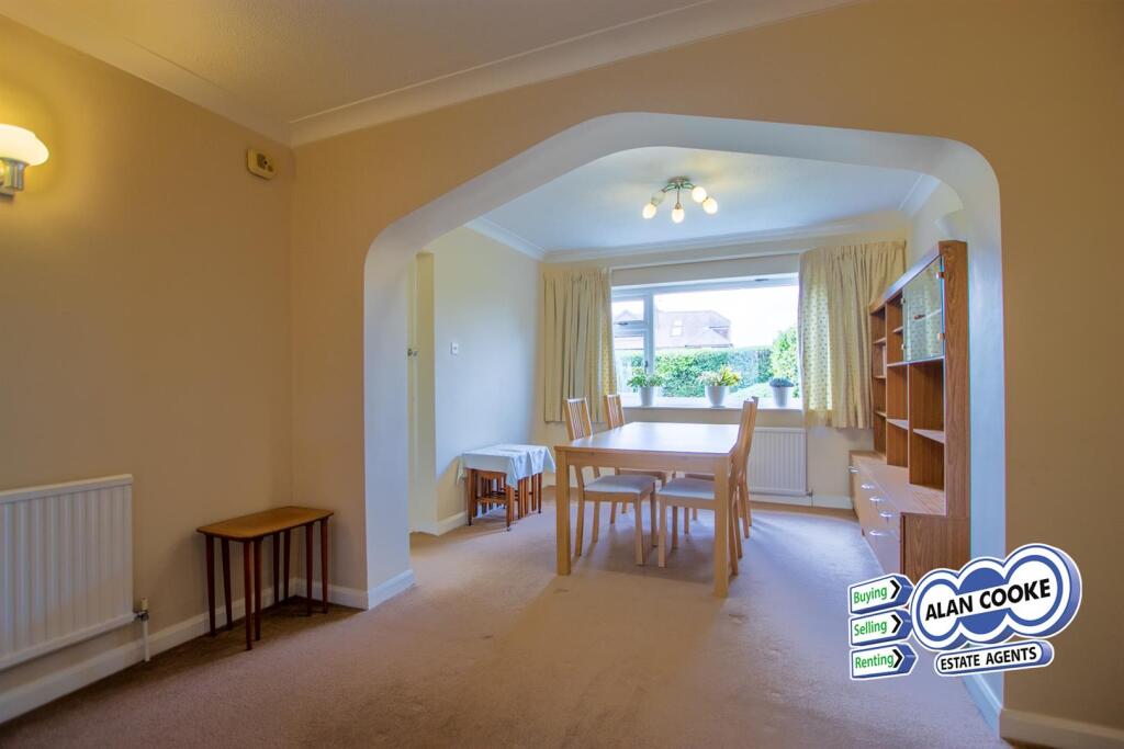 EXTENDED DINING ROOM