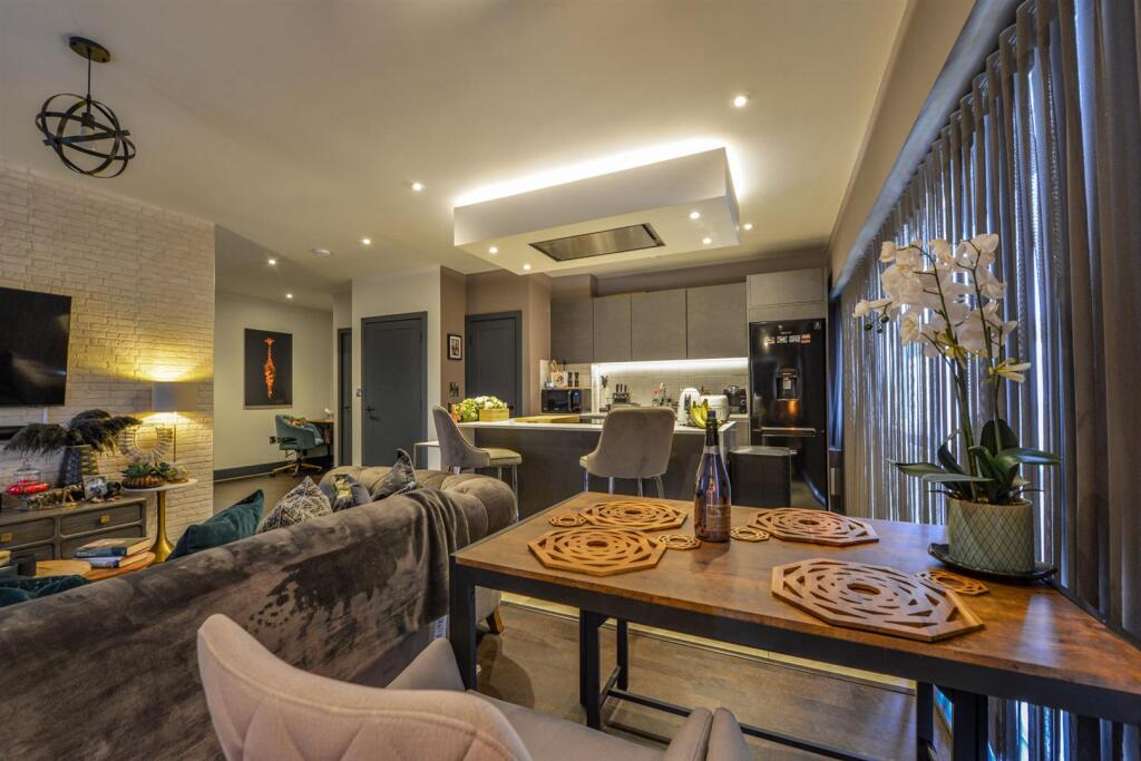 Camm House Hawkinge15.jpg