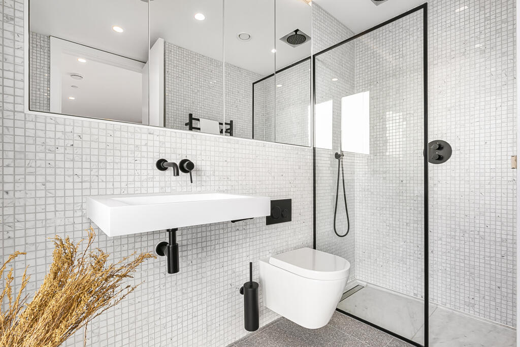 Parkhaus 2 bedroom  (2).jpg