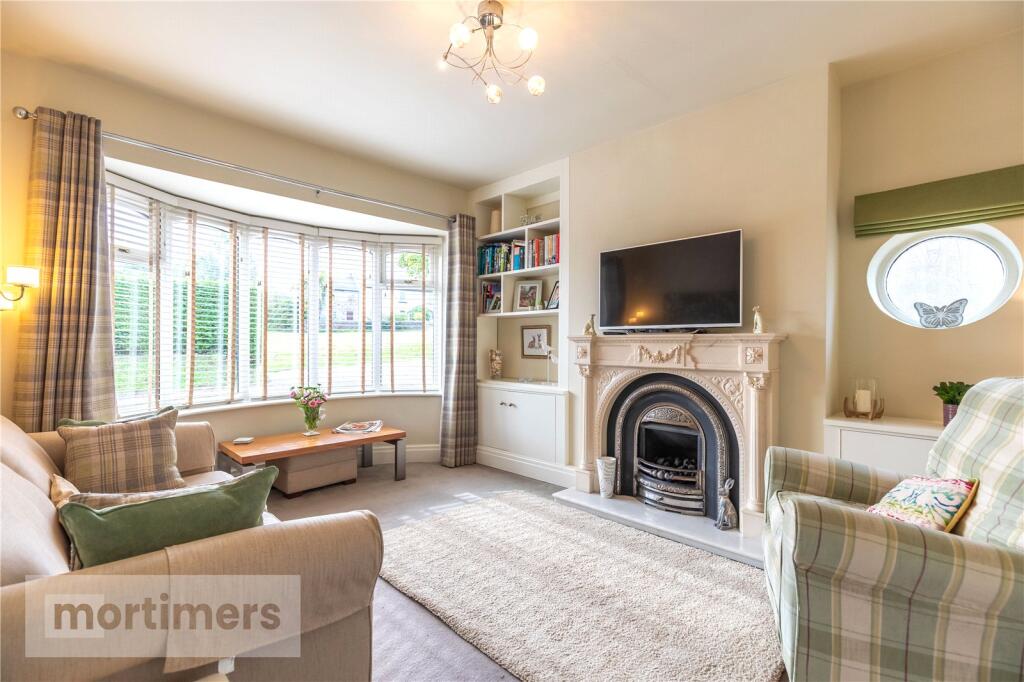 Sitting Room/Bedroom