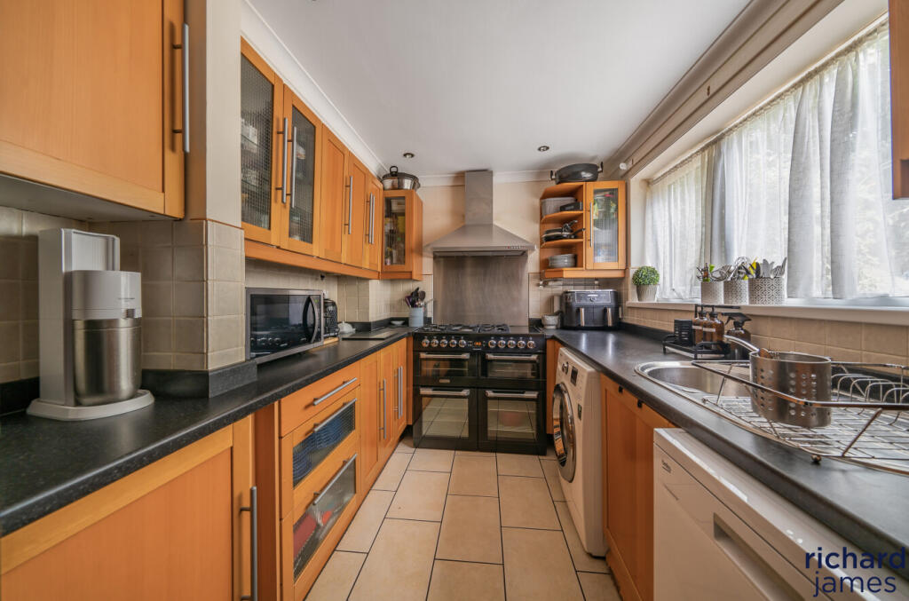 b4e0eeca-deec-47b...