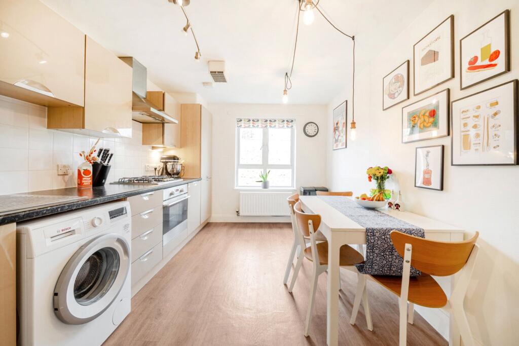 1300883-3-6842ae6...