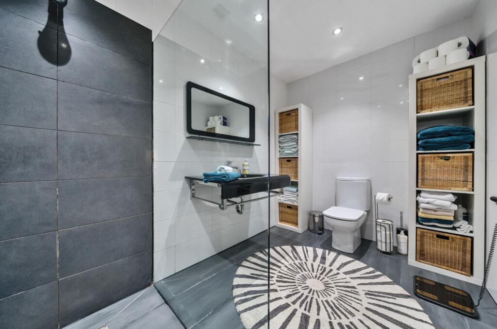 Principal Suite Shower