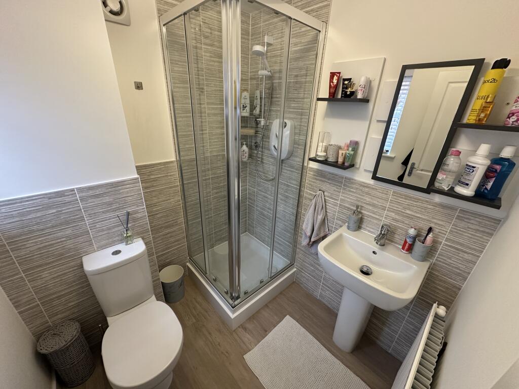 En-suite Bathroom