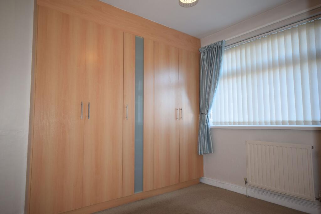 Front Bedroom (Front)