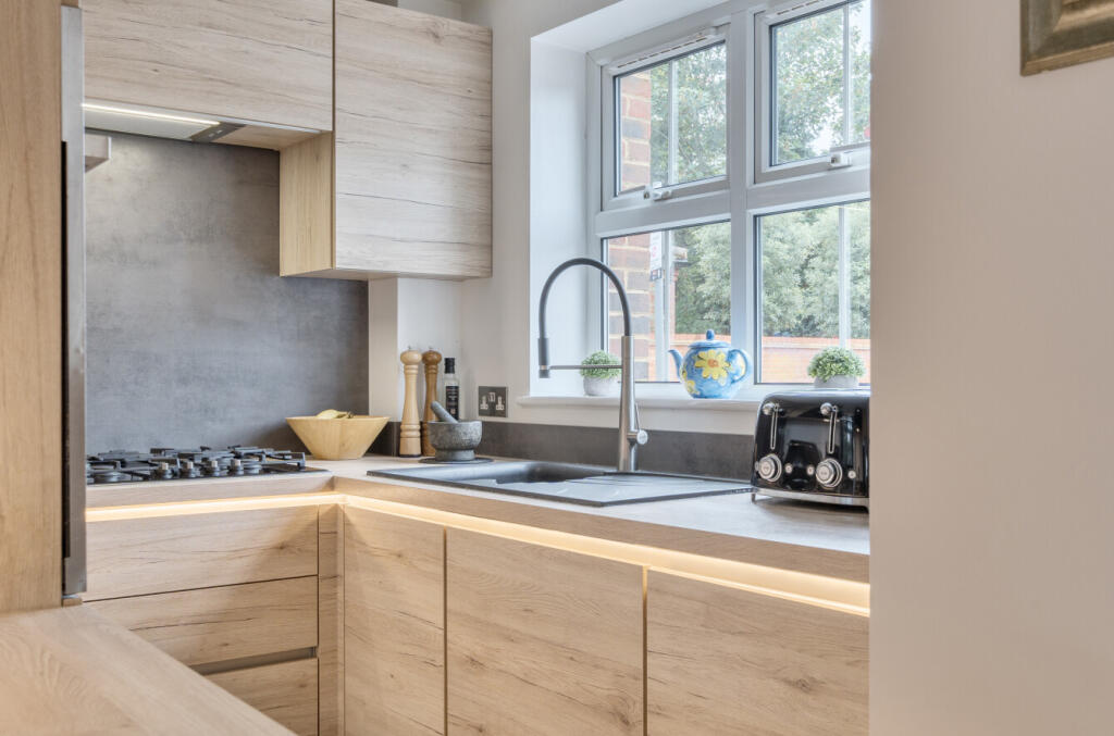 1344893-10-68dd11...