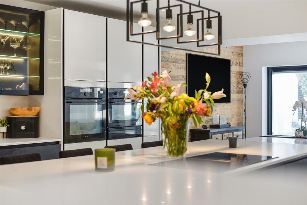 Kitchen Worktops.jpg