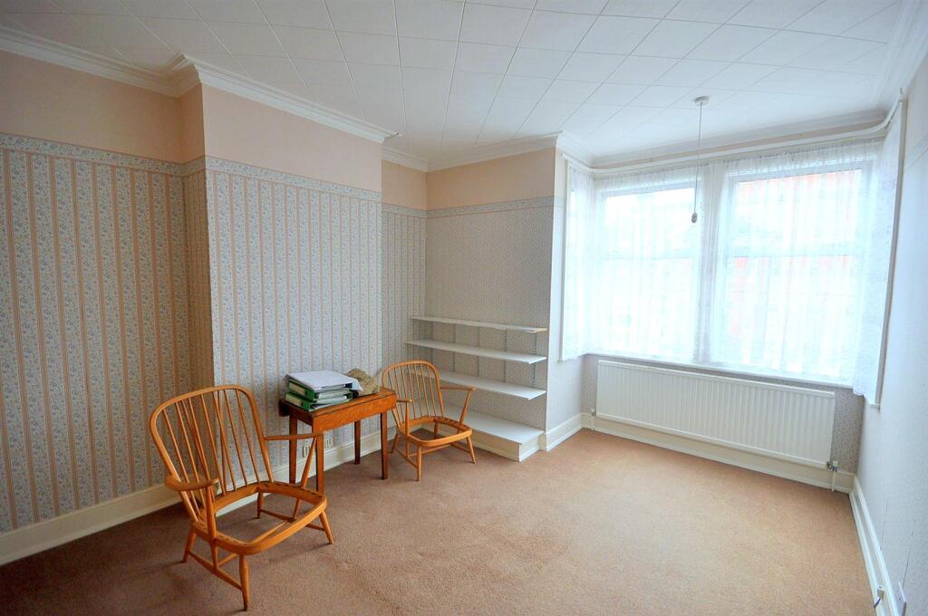 gore bedroom 1.JPG
