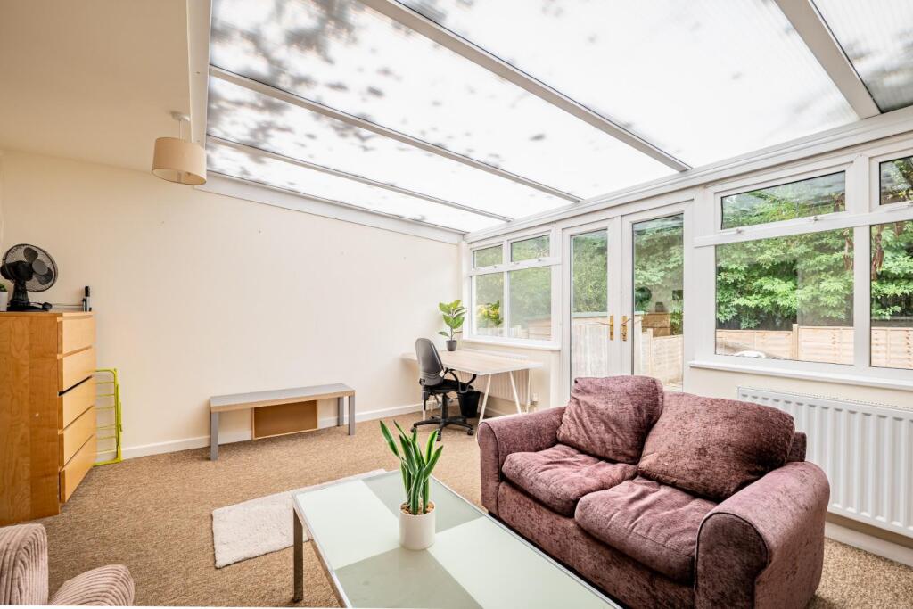 6 Stanway Close BA2 2UR-11.jpg