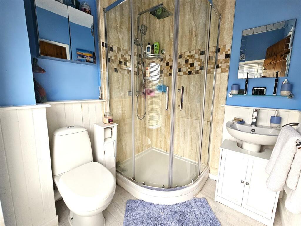 shower Room.jpg