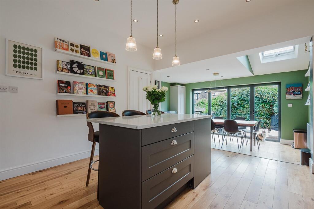 Live In Dining Kitchen