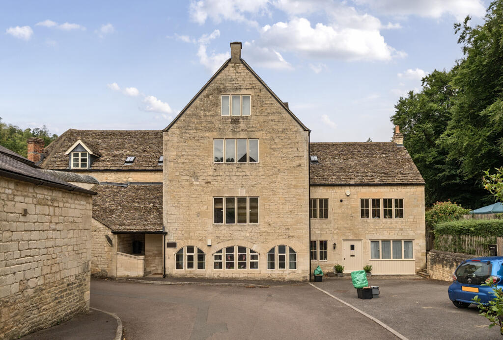 1327771-2-6880b25...