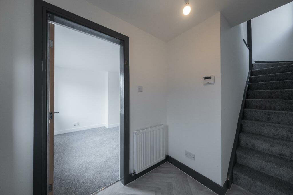 23 Oathills Drive-011.jpg