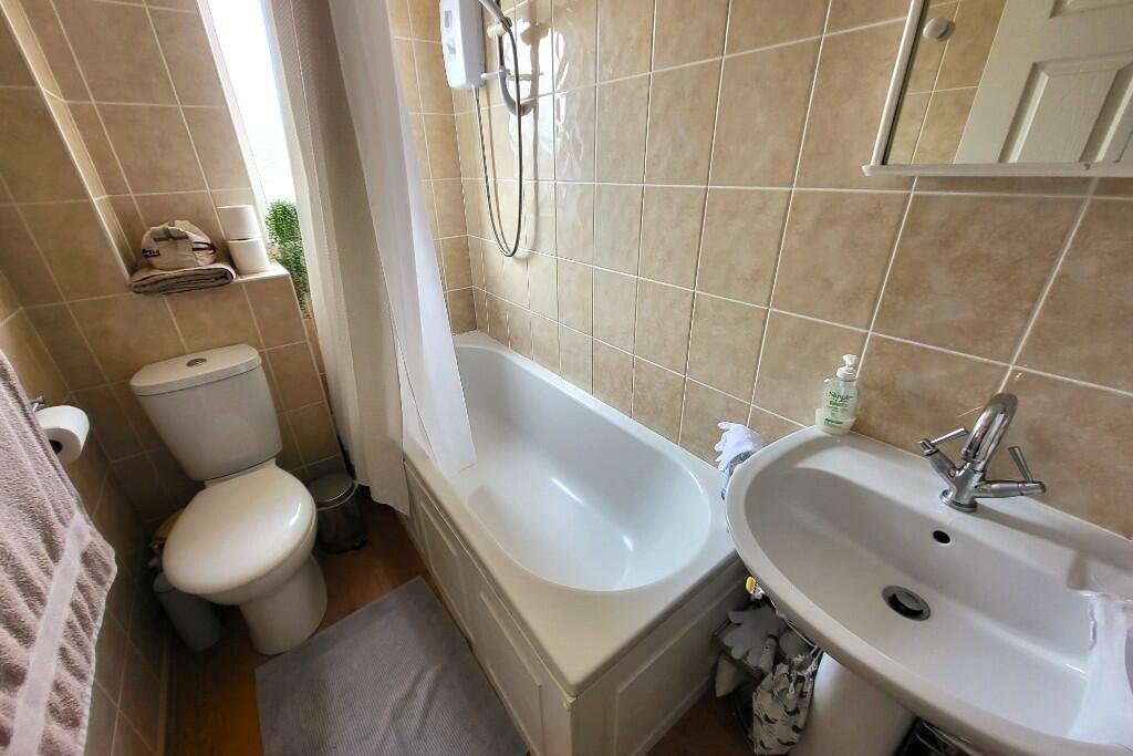 Modern Bathroom 