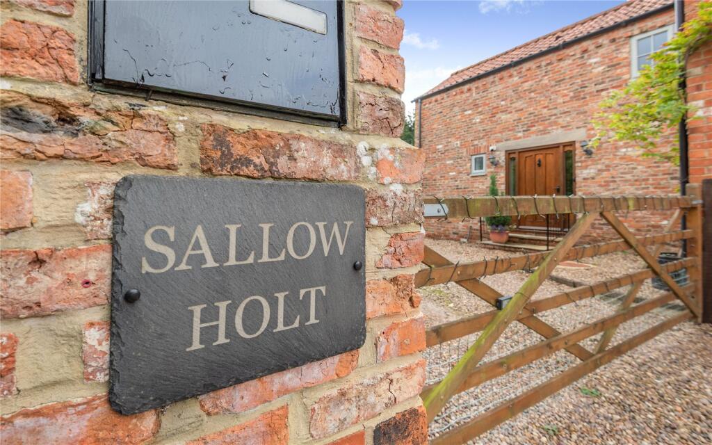 Sallow Holt