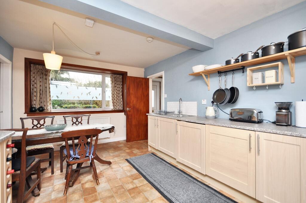 Dining kitchen