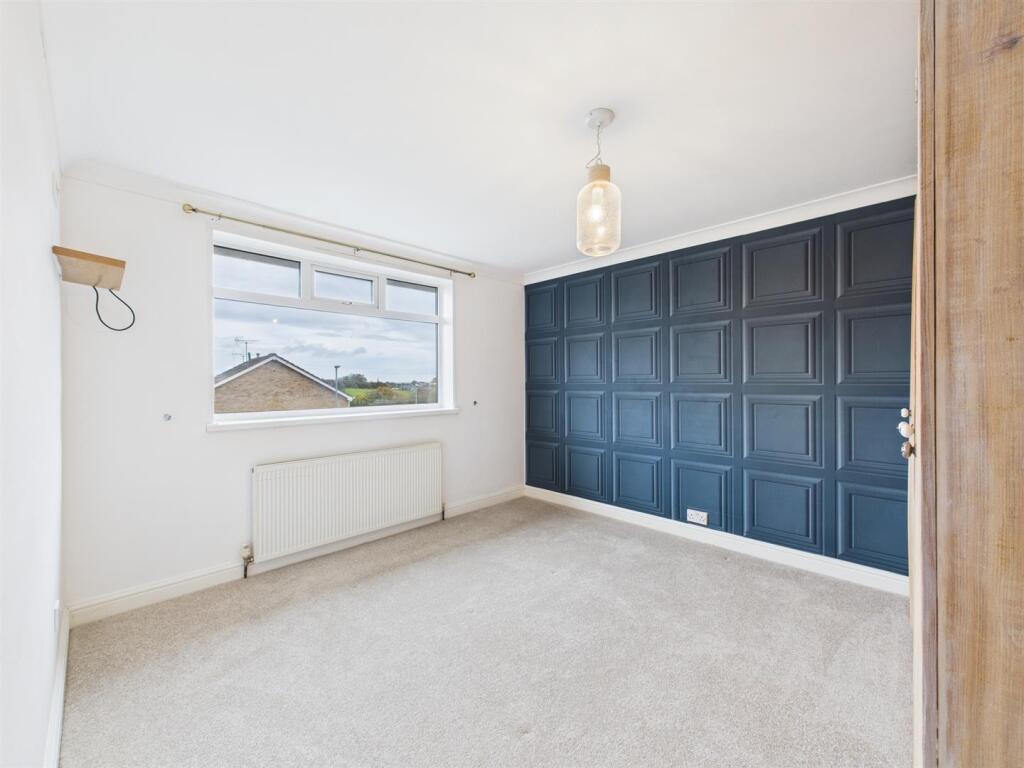 Bedroom: