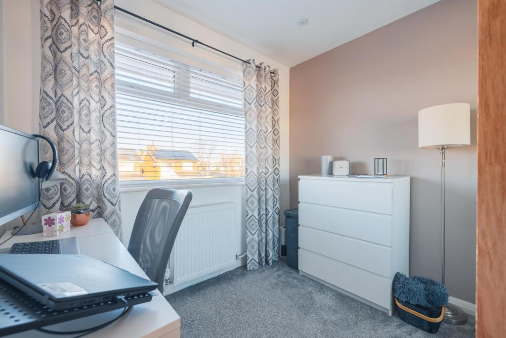6 Greenfields Close-49.jpg