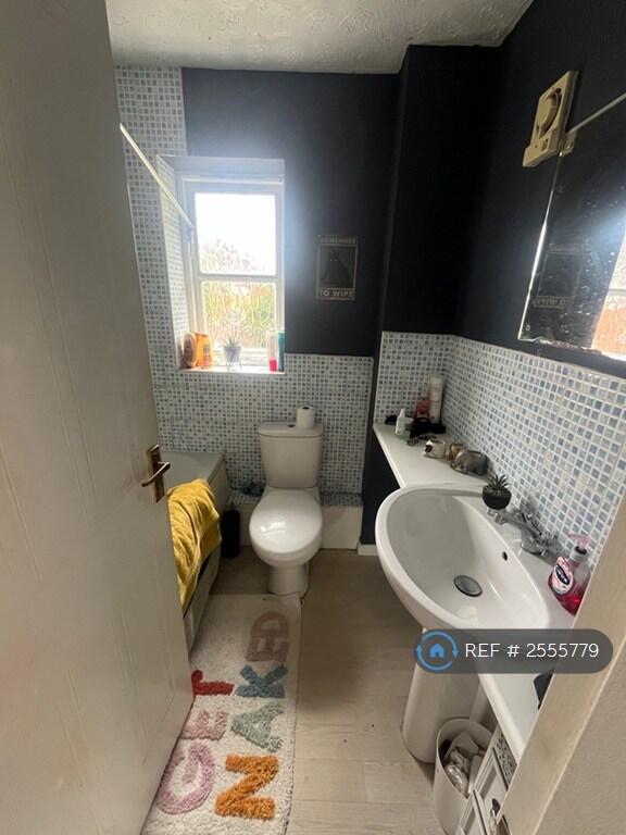Bathroom - Prior 