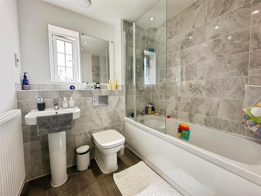 8a247b60--4134-A416-3F9E6313B101-15878-000005765B6