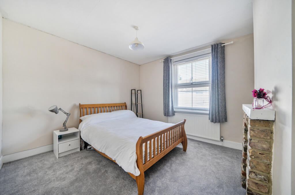 1315370-3-68627dc...