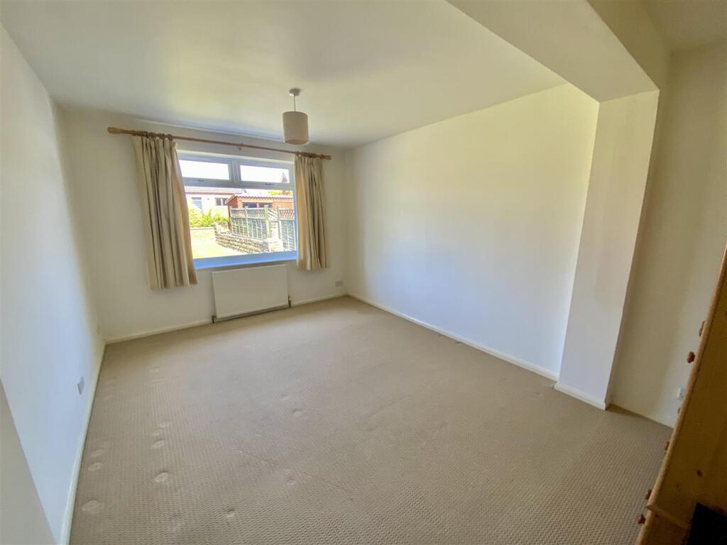 Bramleys Estate Agents - Westfields Avenue - Mirfi